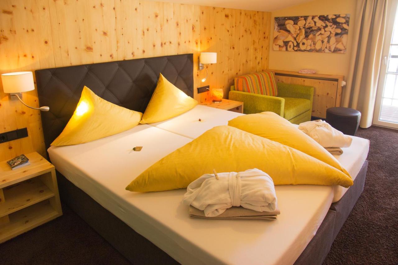 Wohlfuehlhotel Hubertushof Stuben am Arlberg Extérieur photo