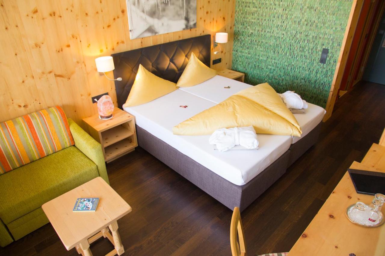Wohlfuehlhotel Hubertushof Stuben am Arlberg Extérieur photo