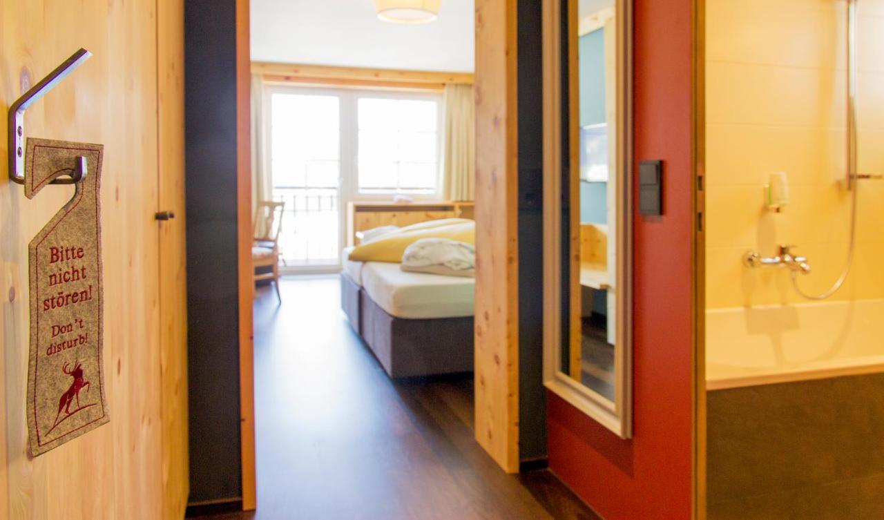 Wohlfuehlhotel Hubertushof Stuben am Arlberg Extérieur photo