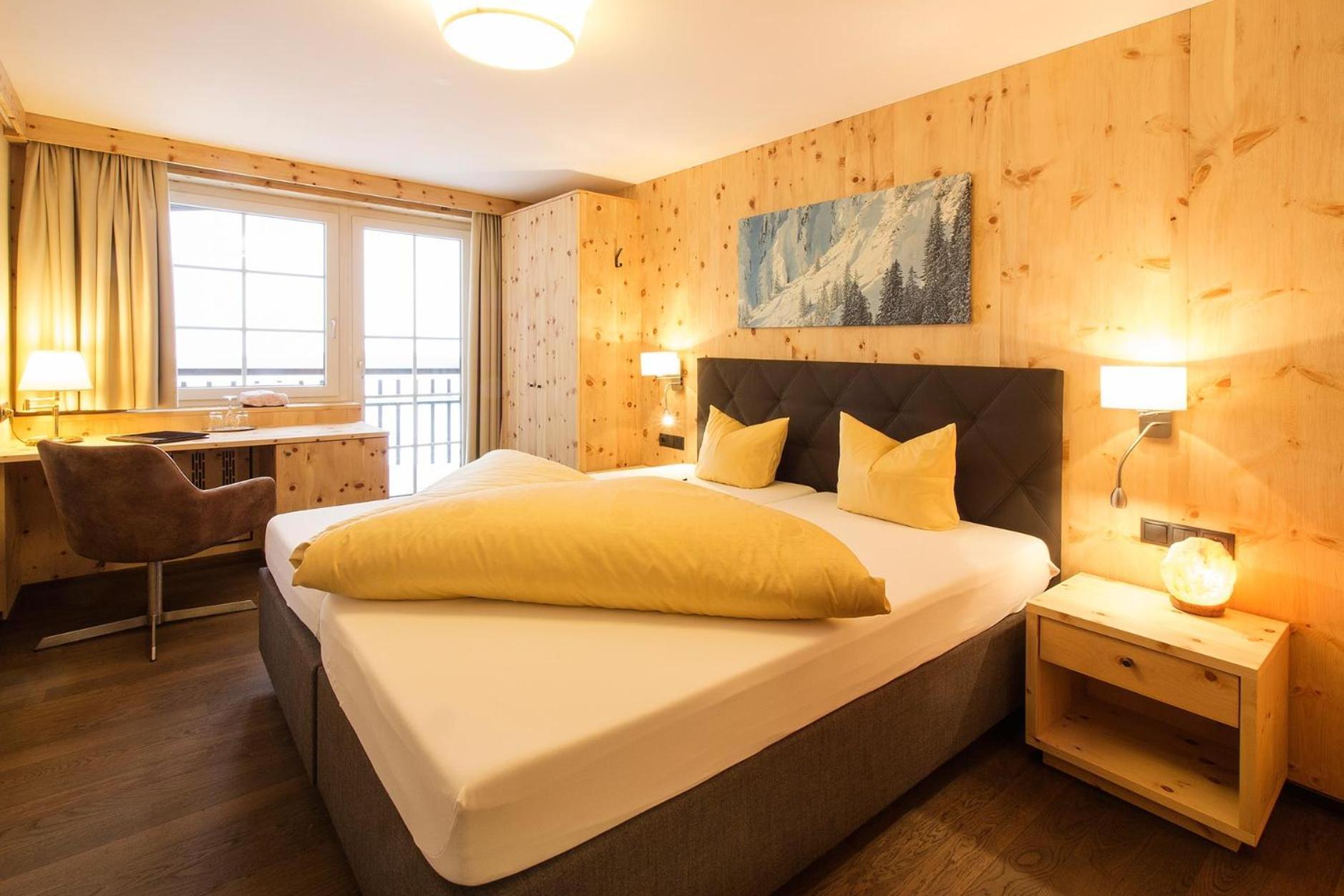 Wohlfuehlhotel Hubertushof Stuben am Arlberg Extérieur photo