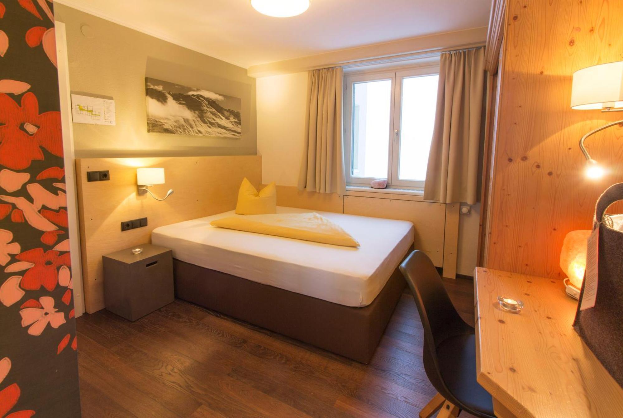 Wohlfuehlhotel Hubertushof Stuben am Arlberg Extérieur photo
